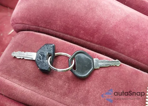 1992 Chrysler Imperial from USA, damaged, VIN 1C3XV56L2ND743116